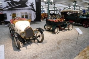Dos ejemplares de los Bugatti más pequeños.