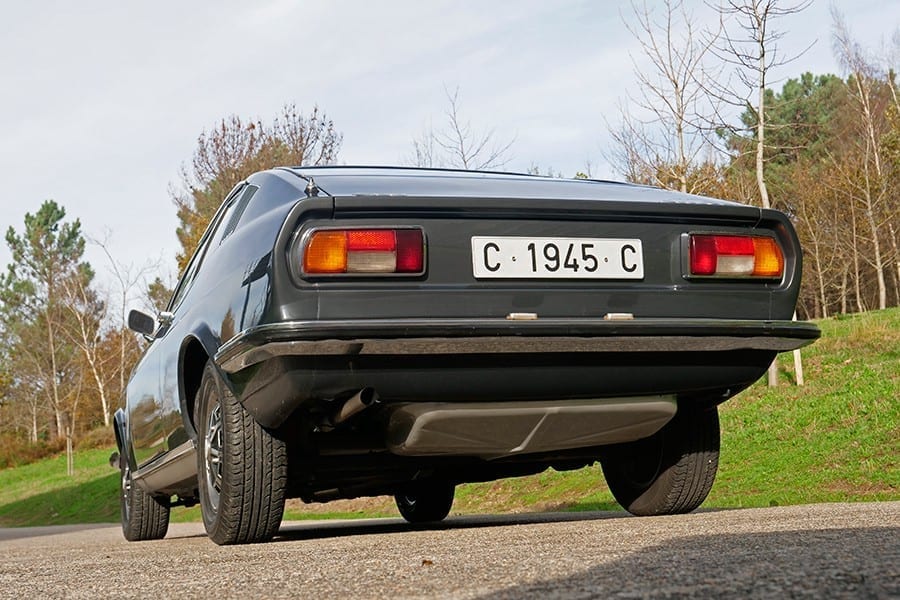 Audi-100-Coup%C3%A9-S-de-1973-Rub%C3%A9n